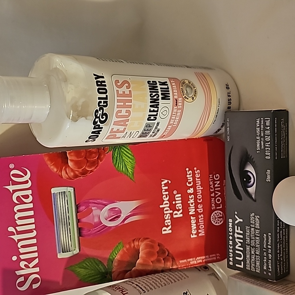 Beauty Bundle - Picture 3 of 8